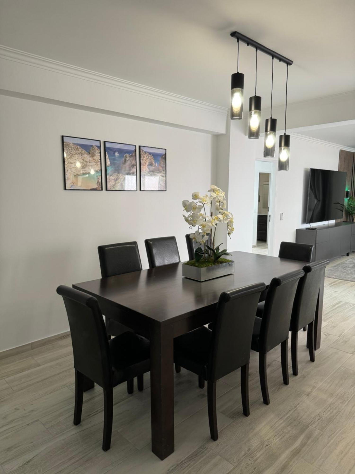 Princess Retreat Beautiful Modern Aprt 2 Min Walk From Quarteira Beach Exterior photo