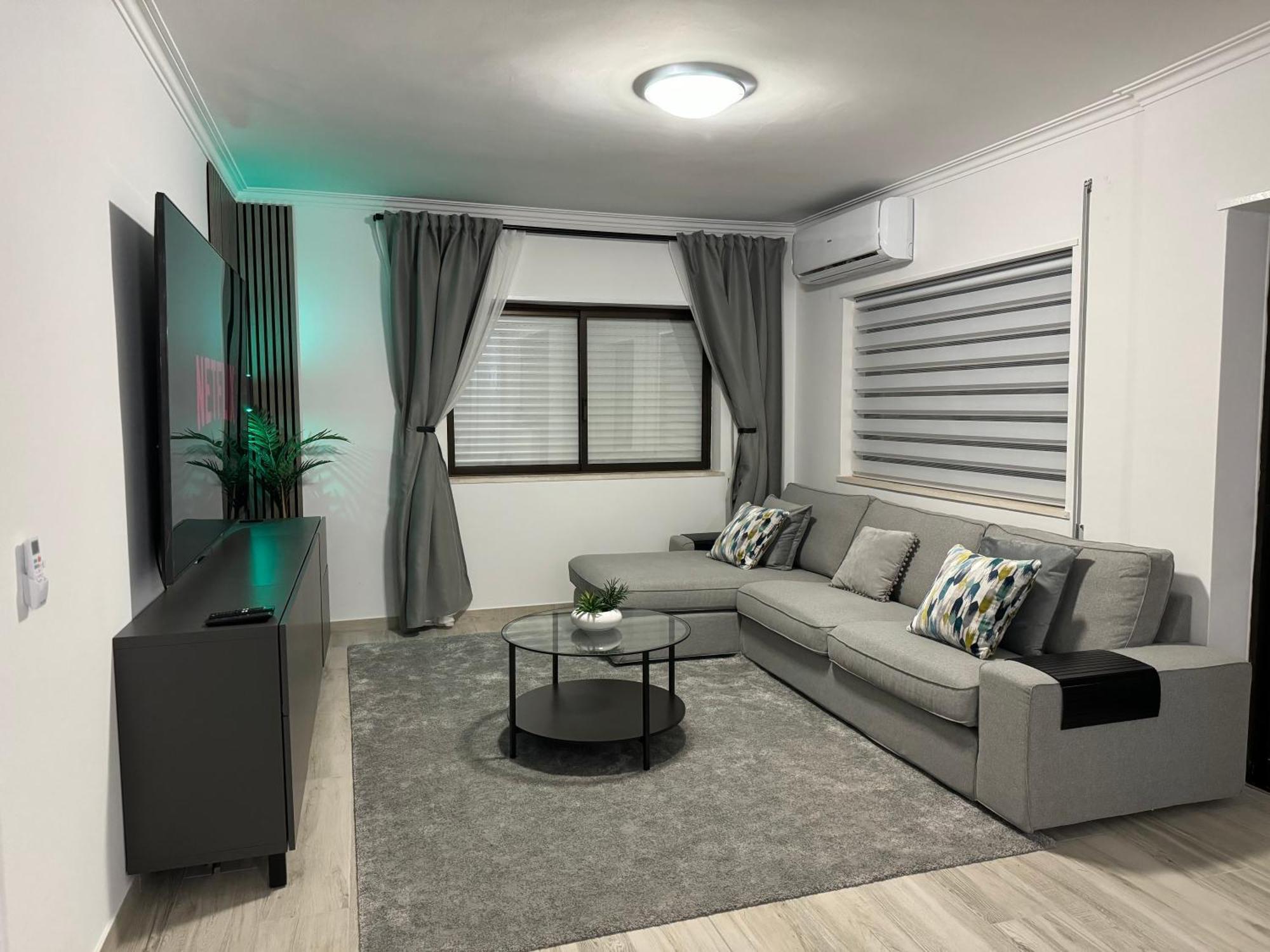 Princess Retreat Beautiful Modern Aprt 2 Min Walk From Quarteira Beach Exterior photo